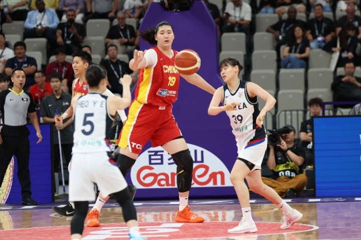 世俱杯直播-半场战报-张子宇10分 韩旭6+5 中国女篮领先韩国女篮7分